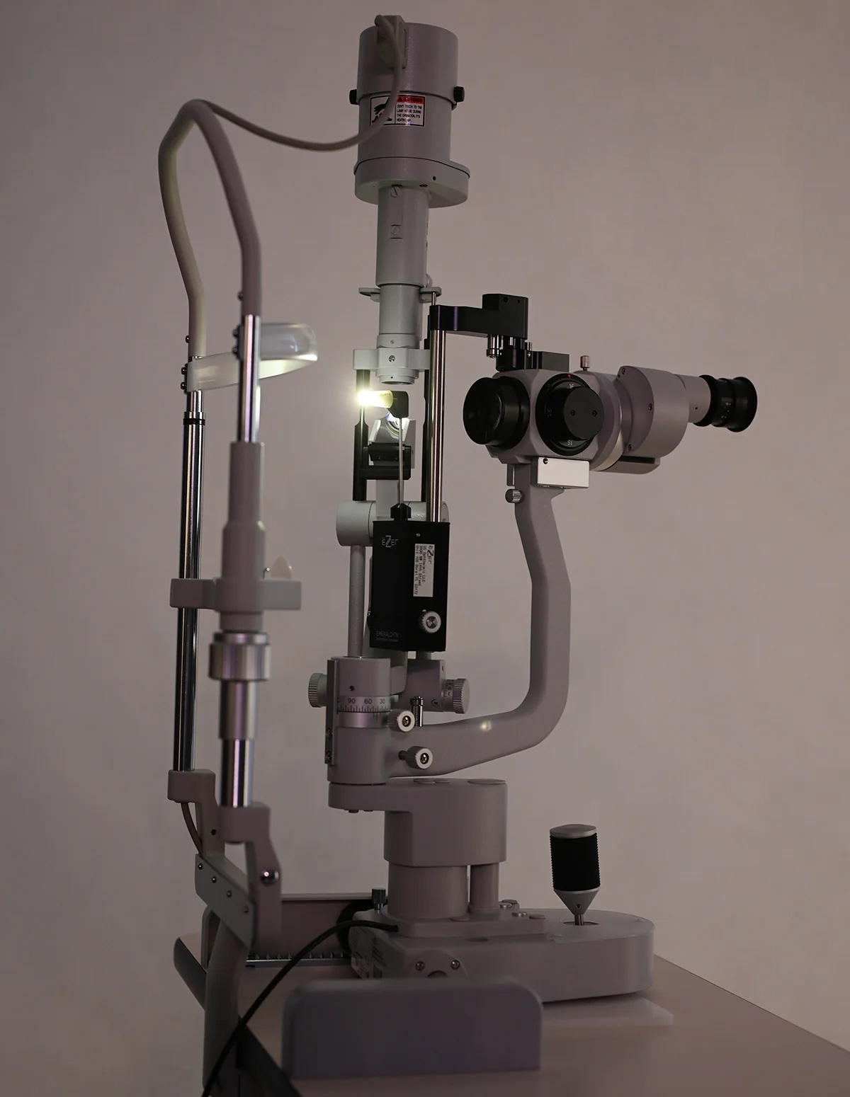 Applanation Tonometer